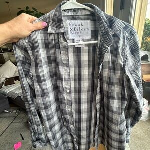 Frank & Eileen Men's Monochrome Plaid Shirt